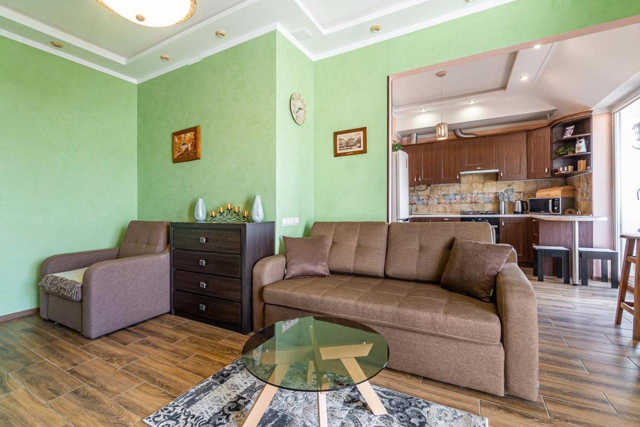 Apartments “U Prawnika” リヴィウ エクステリア 写真