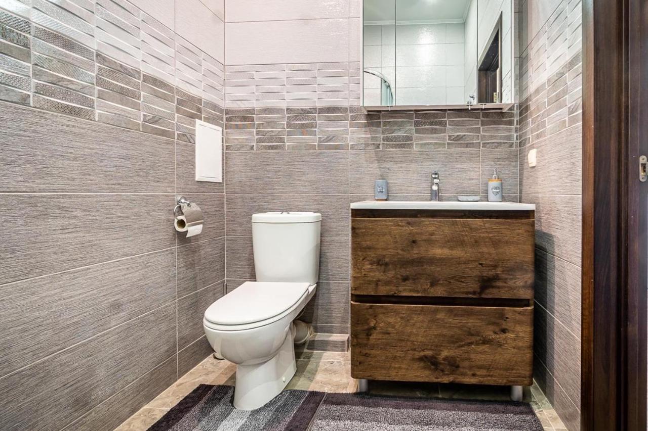 Apartments “U Prawnika” リヴィウ エクステリア 写真