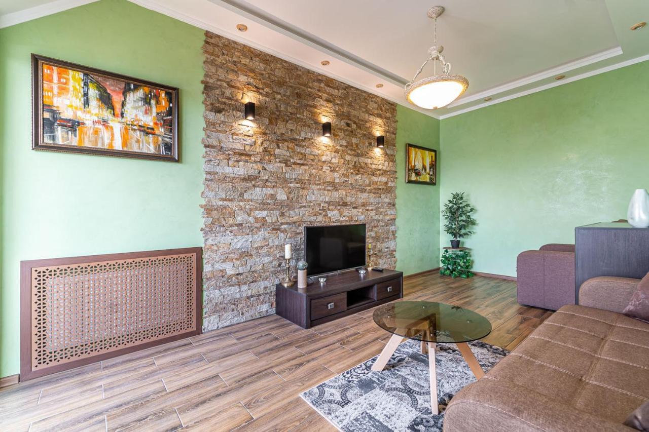 Apartments “U Prawnika” リヴィウ エクステリア 写真