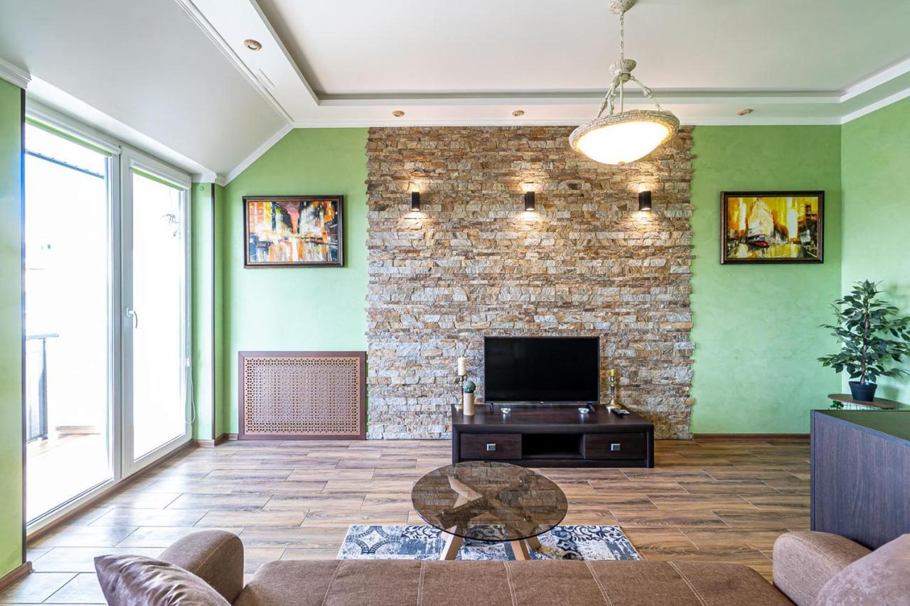Apartments “U Prawnika” リヴィウ エクステリア 写真